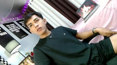 ur_shan21 online show from 08.08.26