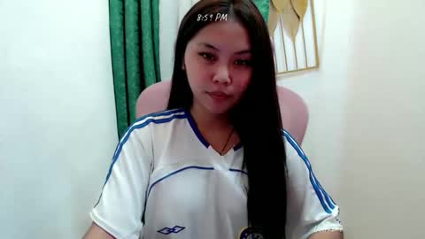 ur_small_girl online show from 11.14.25