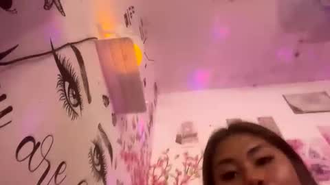 Snapshot of ur_ultimatedreamgirlxoxo chatting on 02.24.26 HelloIm Girly online show from 02.24.26