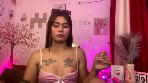 Snapshot of ur_ultimatedreamgirlxoxo chatting on 03.28.26 HelloIm Girly online show from 03.28.26