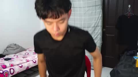 Snapshot of ur_younngtwinkxxx chatting on 01.15.26 Ken online show from 01.15.26