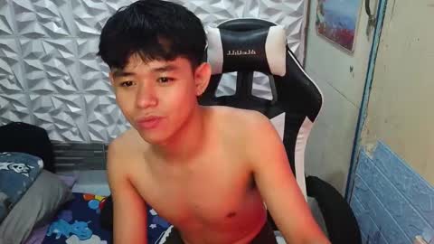 Snapshot of ur_younngtwinkxxx chatting on 02.07.26 Ken online show from 02.07.26