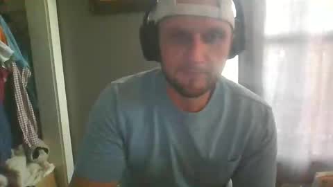 Snapshot of ur_zaddy4now chatting on 12.19.25 ur_zaddy4now online show from 12.19.25