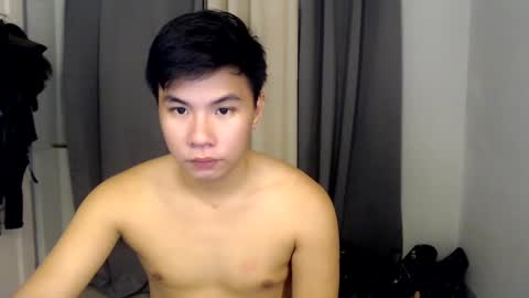 Snapshot of urasian_hardcockxx chatting on 12.08.24 milly online show from 12.08.24