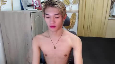urasian_john20 online show from 06.10.26
