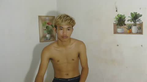 Snapshot of urasian_jomarie chatting on 05.17.26 urasian_jomarie online show from 05.17.26