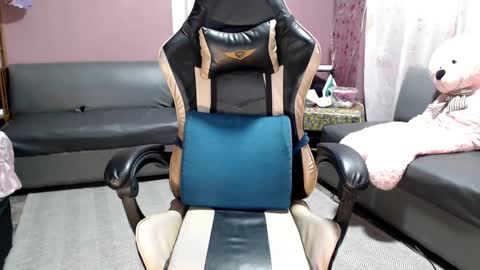 NEWRA  ALLISON online show from 02.23.25