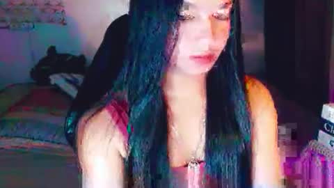 Snapshot of urasiansexbombgirlxxx chatting on 09.16.25 Elizabeth online show from 09.16.25