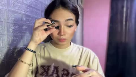 Snapshot of urbabyhorny17 chatting on 12.04.24 Clara online show from 12.04.24