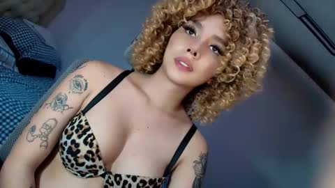 Snapshot of urbabyhorny17 chatting on 04.02.26 Clara online show from 04.02.26