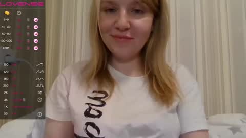 Snapshot of urbadkitty chatting on 12.06.24 urbadkitty online show from 12.06.24