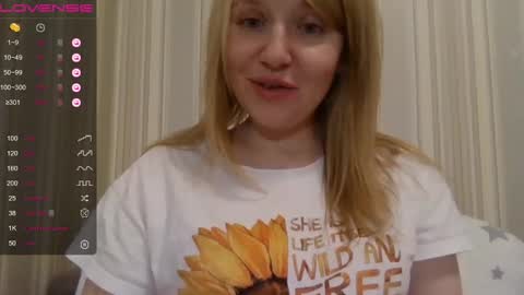 Snapshot of urbadkitty chatting on 12.13.24 urbadkitty online show from 12.13.24