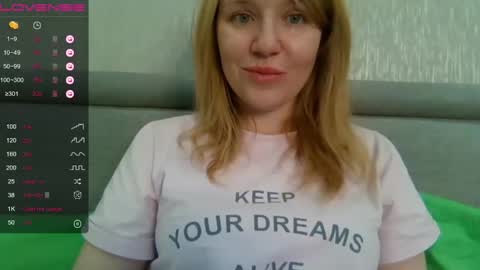 Snapshot of urbadkitty chatting on 12.29.24 urbadkitty online show from 12.29.24