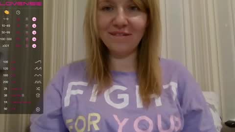 Snapshot of urbadkitty chatting on 12.30.24 urbadkitty online show from 12.30.24