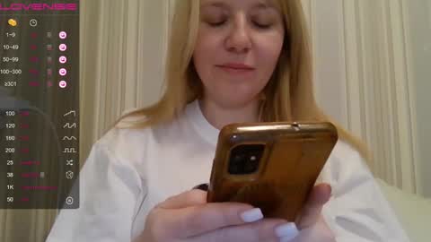 Snapshot of urbadkitty chatting on 01.10.25 urbadkitty online show from 01.10.25