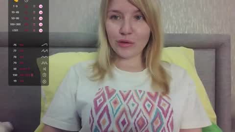 Snapshot of urbadkitty chatting on 09.09.25 urbadkitty online show from 09.09.25