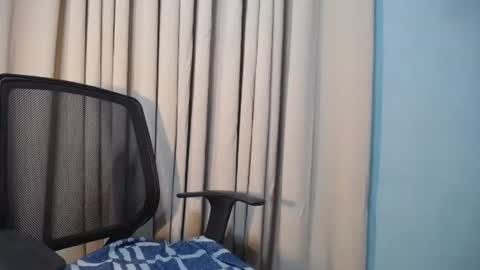 Snapshot of urbbgurl_lynxx chatting on 10.06.25 Urbbgurl lynxx online show from 10.06.25