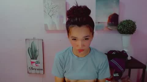 Snapshot of urblossom_princess chatting on 06.03.26 urblossom_princess online show from 06.03.26