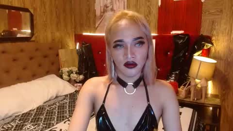 KENDALL online show from 01.03.25