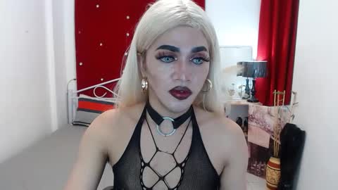 KENDALL online show from 02.04.25