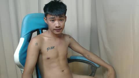 Snapshot of urcutejason chatting on 12.15.25 jason online show from 12.15.25