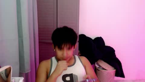 Snapshot of urcutie_asianboy chatting on 03.27.26 KEN online show from 03.27.26