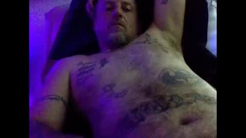 Snapshot of urdaddy875867 chatting on 12.21.25 urdaddy875867 online show from 12.21.25