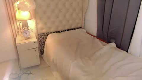 urdream_bride online show from 02.25.25