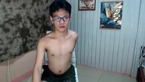 urdreamboy_doms online show from 05.12.26