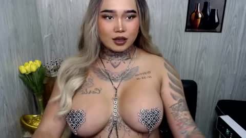 Snapshot of urfabtattooqueen chatting on 07.04.26 Maxxie online show from 07.04.26