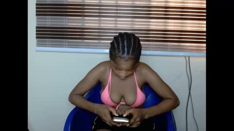 Snapshot of urflirtydoll chatting on 02.09.25 urflirtydoll online show from 02.09.25