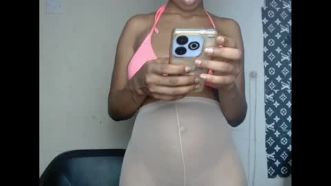 Snapshot of urflirtydoll chatting on 02.11.25 urflirtydoll online show from 02.11.25