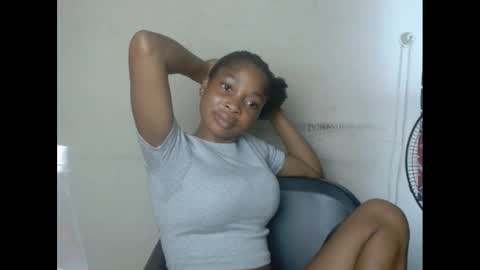 Snapshot of urflirtydoll chatting on 02.27.25 urflirtydoll online show from 02.27.25