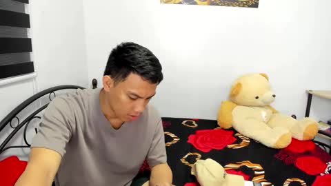 urfucker_vinz online show from 03.17.26