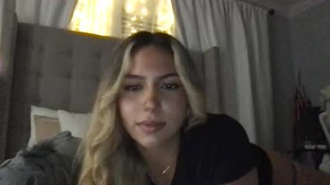 Snapshot of urgfmandy chatting on 12.03.25 urgfmandy online show from 12.03.25