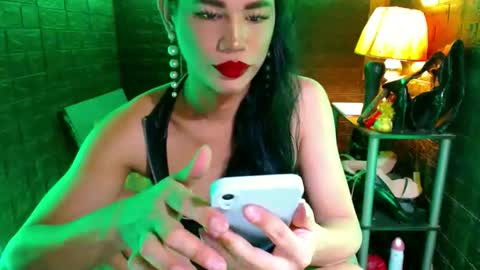 queen norelle online show from 04.27.26
