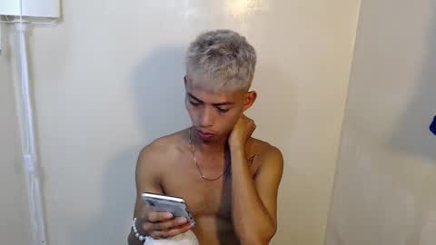 Snapshot of urhotfuckingass chatting on 06.08.26 richard online show from 06.08.26