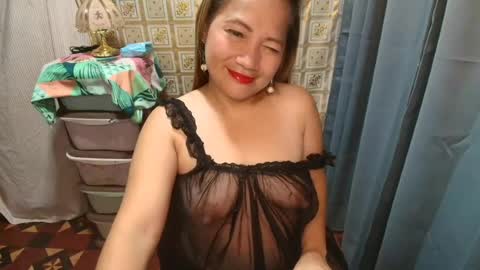 Snapshot of urhotmomzoey chatting on 07.08.26 urhotmomzoey online show from 07.08.26