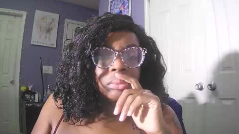 Snapshot of uri_universe69 chatting on 03.25.26 Uri online show from 03.25.26