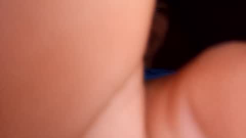 Uriel sgueme en ig  online show from 01.04.25