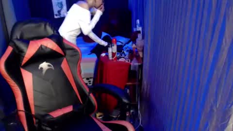 Snapshot of urlovelychinita chatting on 01.11.25 urlovelychinita online show from 01.11.25