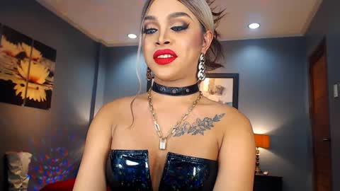 Snapshot of urmajestytyra chatting on 01.19.25 UrMajestyTyra online show from 01.19.25