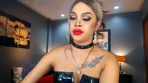 Snapshot of urmajestytyra chatting on 01.19.25 UrMajestyTyra online show from 01.19.25