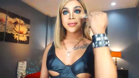 Snapshot of urmajestytyra chatting on 02.22.25 UrMajestyTyra online show from 02.22.25