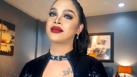 Snapshot of urmajestytyra chatting on 02.27.25 UrMajestyTyra online show from 02.27.25