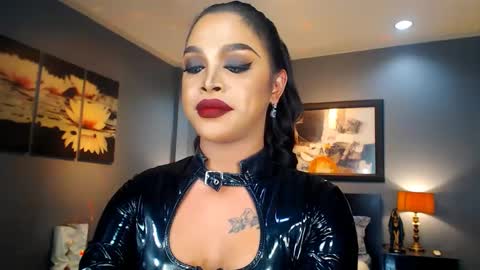 Snapshot of urmajestytyra chatting on 02.28.25 UrMajestyTyra online show from 02.28.25