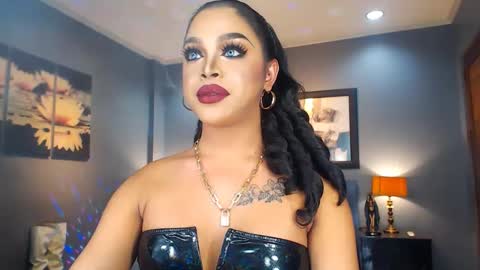 Snapshot of urmajestytyra chatting on 03.01.25 UrMajestyTyra online show from 03.01.25