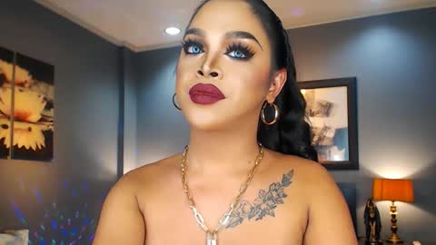 Snapshot of urmajestytyra chatting on 03.01.25 UrMajestyTyra online show from 03.01.25