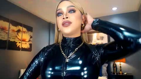 Snapshot of urmajestytyra chatting on 03.06.25 UrMajestyTyra online show from 03.06.25