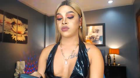 Snapshot of urmajestytyra chatting on 03.07.25 UrMajestyTyra online show from 03.07.25